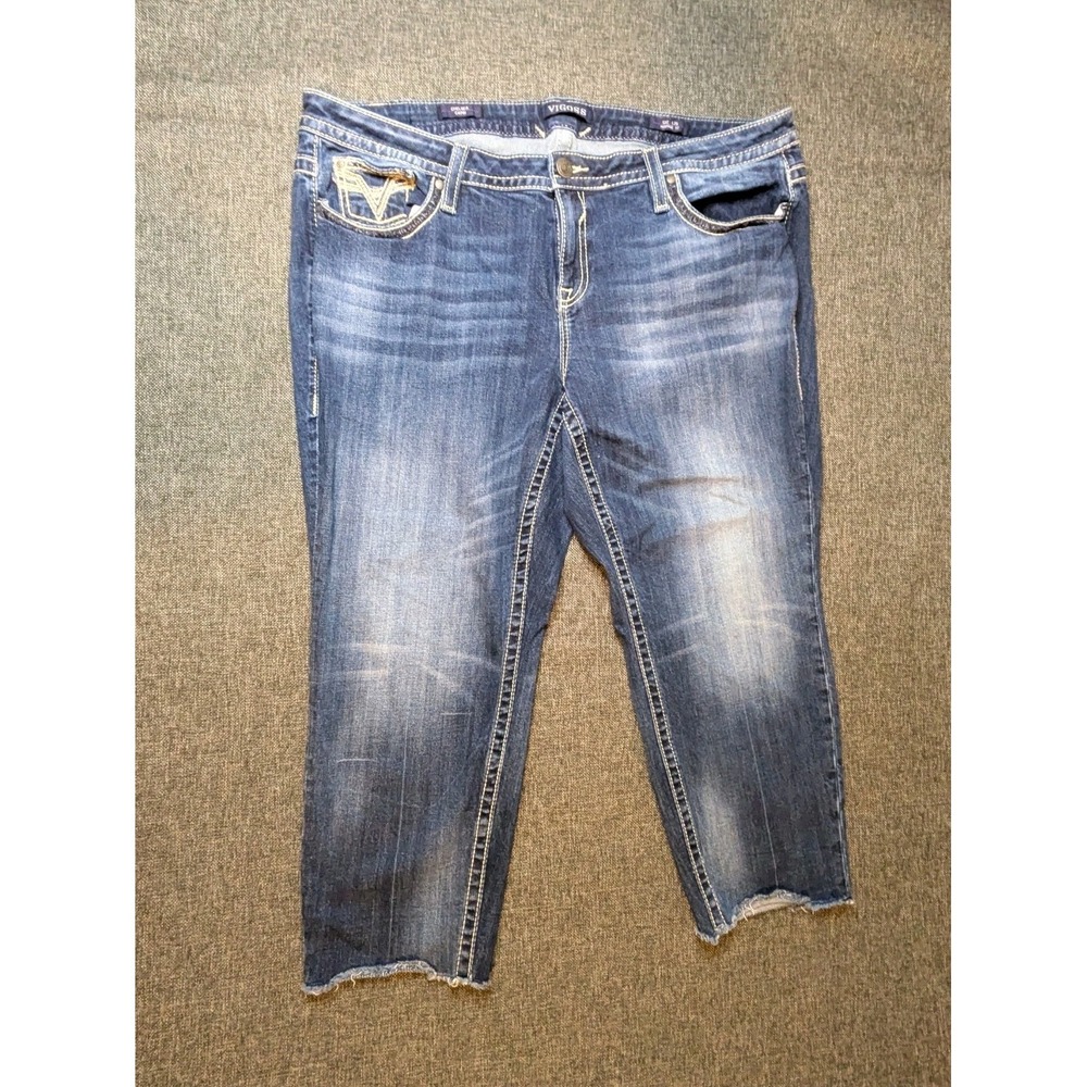 VIGOSS Jeans Womens Sz 22 Chelsea Capri Blue Medium Wash Denim‎ Pants Rhinestone
